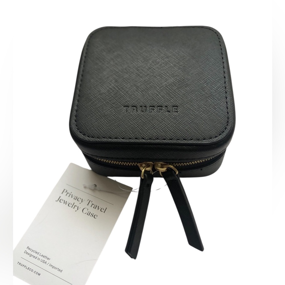 Truffle Black Leather Privacy Travel Jewelry Case New with Tag